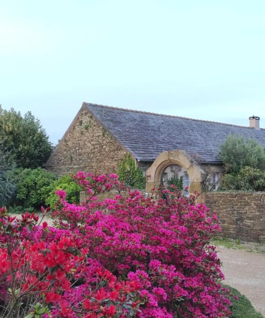 Gite Les Hortensias Les Jardins De Kerellec 20Min De La Mer Jacuzzi Et Terrasse Plouvorn Holiday home